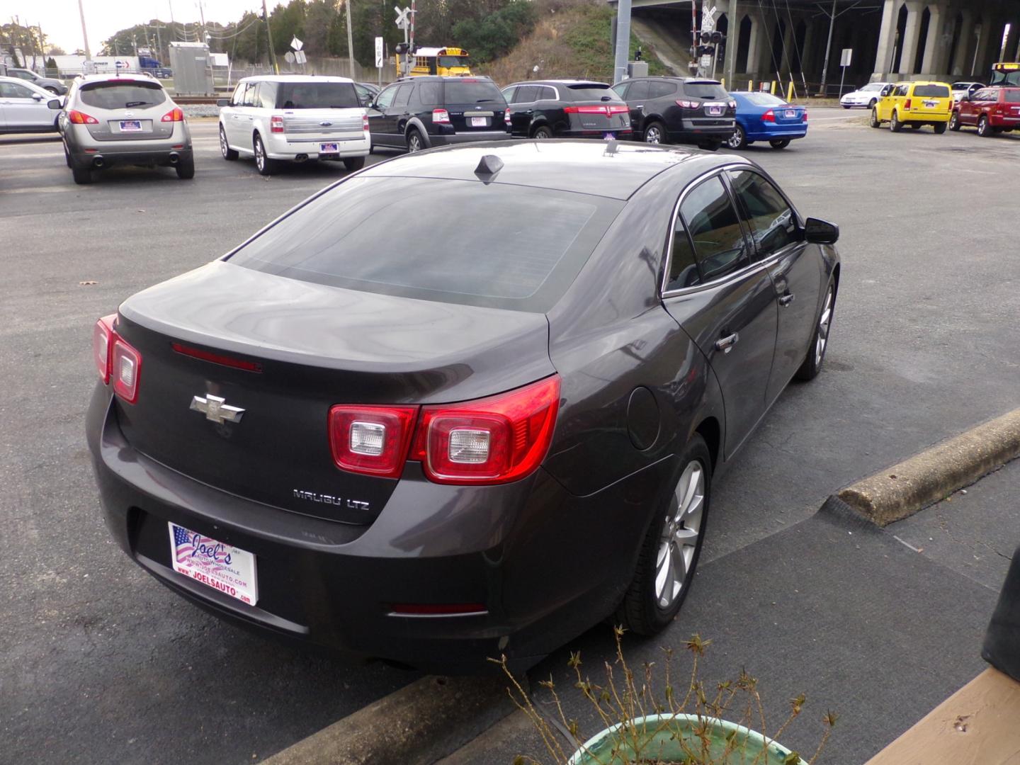 2013 Gray Chevrolet Malibu (1G11H5SA1DF) , Automatic transmission, located at 5700 Curlew Drive, Norfolk, VA, 23502, (757) 455-6330, 36.841885, -76.209412 - Photo#13